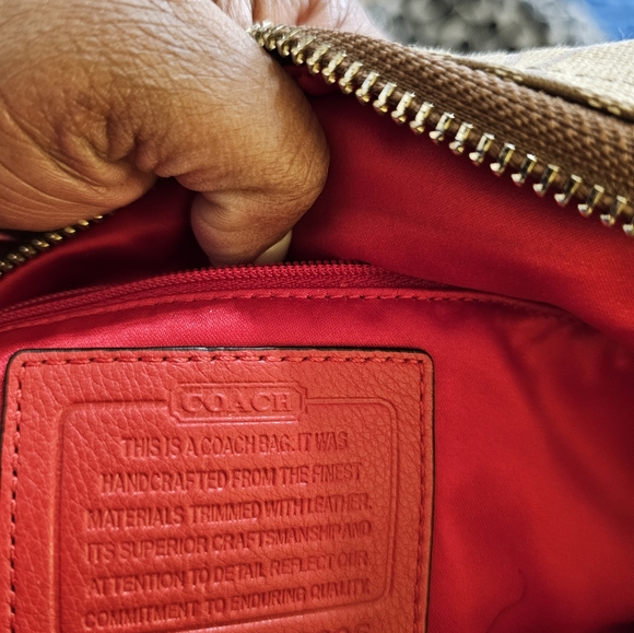 Shoulder Bag - Picture 4 of 9